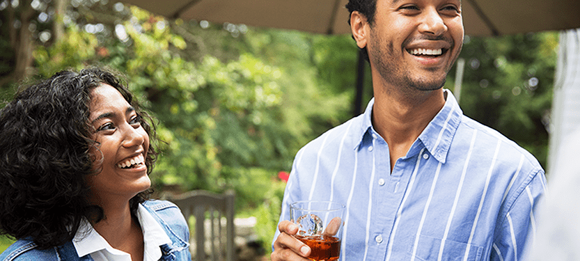 couple_drinking_party